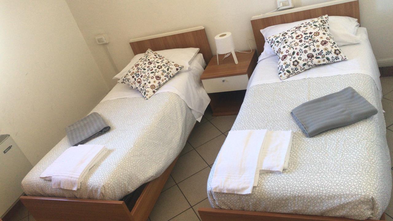 Albergo e Ostello della gioventù Biella centro storico Extérieur photo