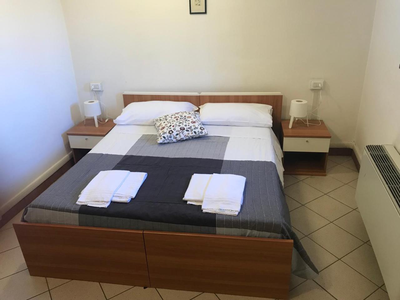 Albergo e Ostello della gioventù Biella centro storico Extérieur photo