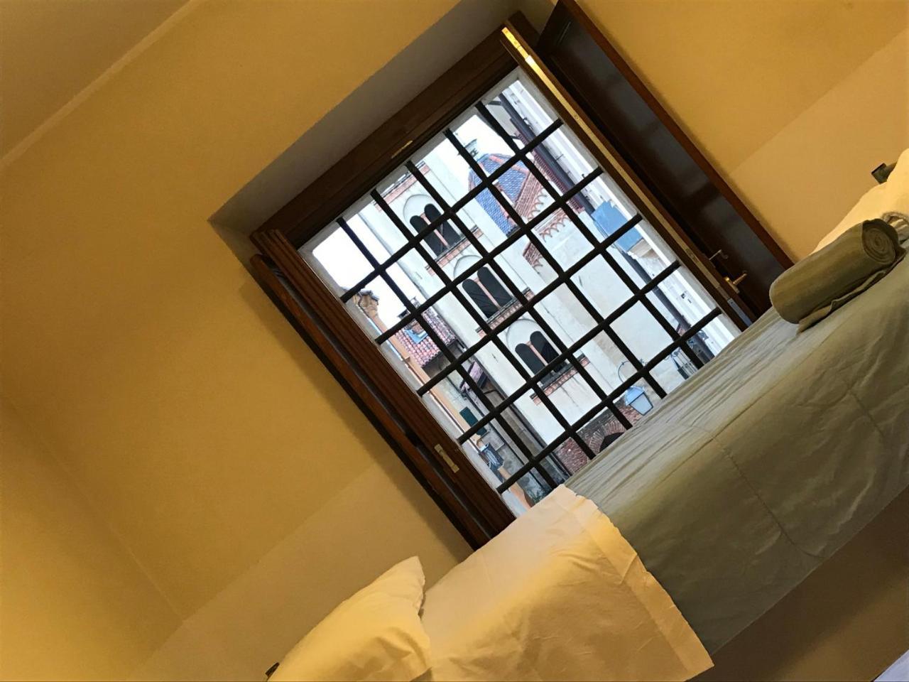 Albergo e Ostello della gioventù Biella centro storico Extérieur photo